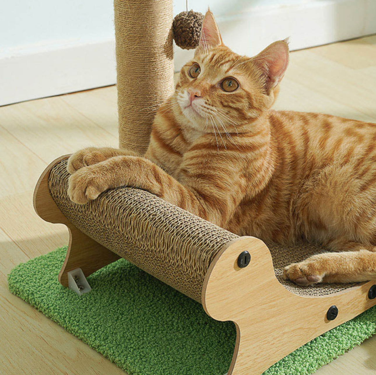 FellPalme – Katzen Kratzbaum mit Sonnenliege