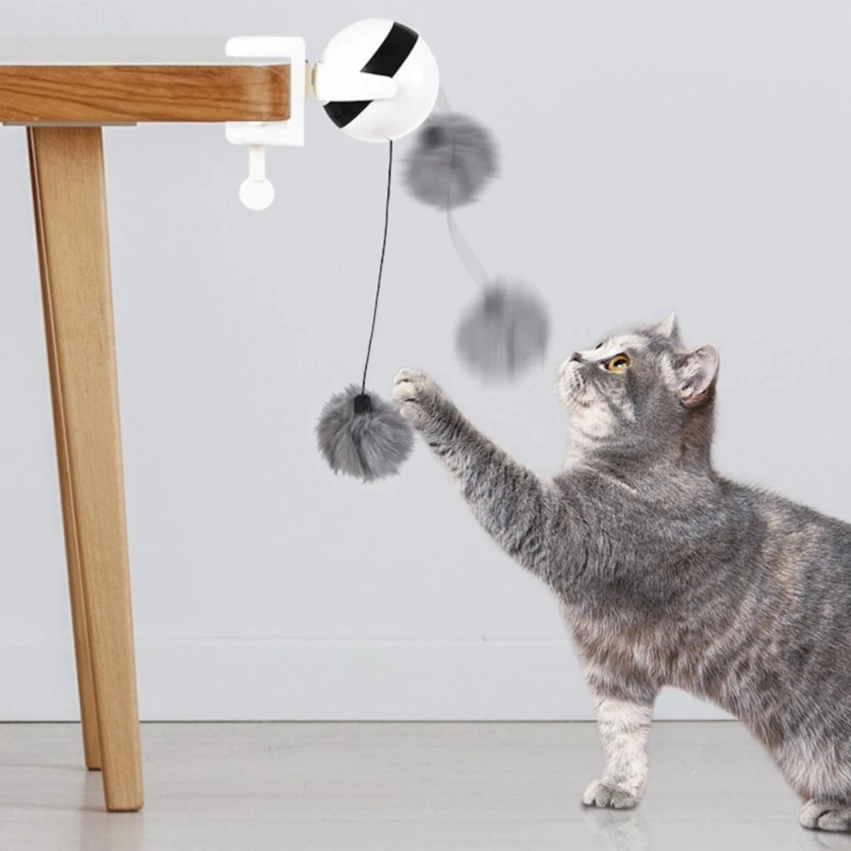 Elektrisches Katzenspielzeug mit Hebeball