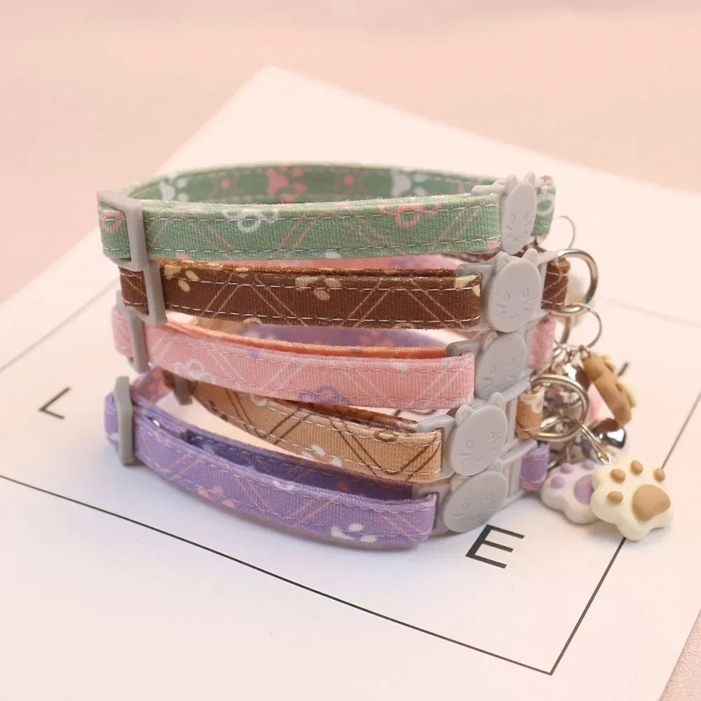 Niedliches Pfötchen-Halsband