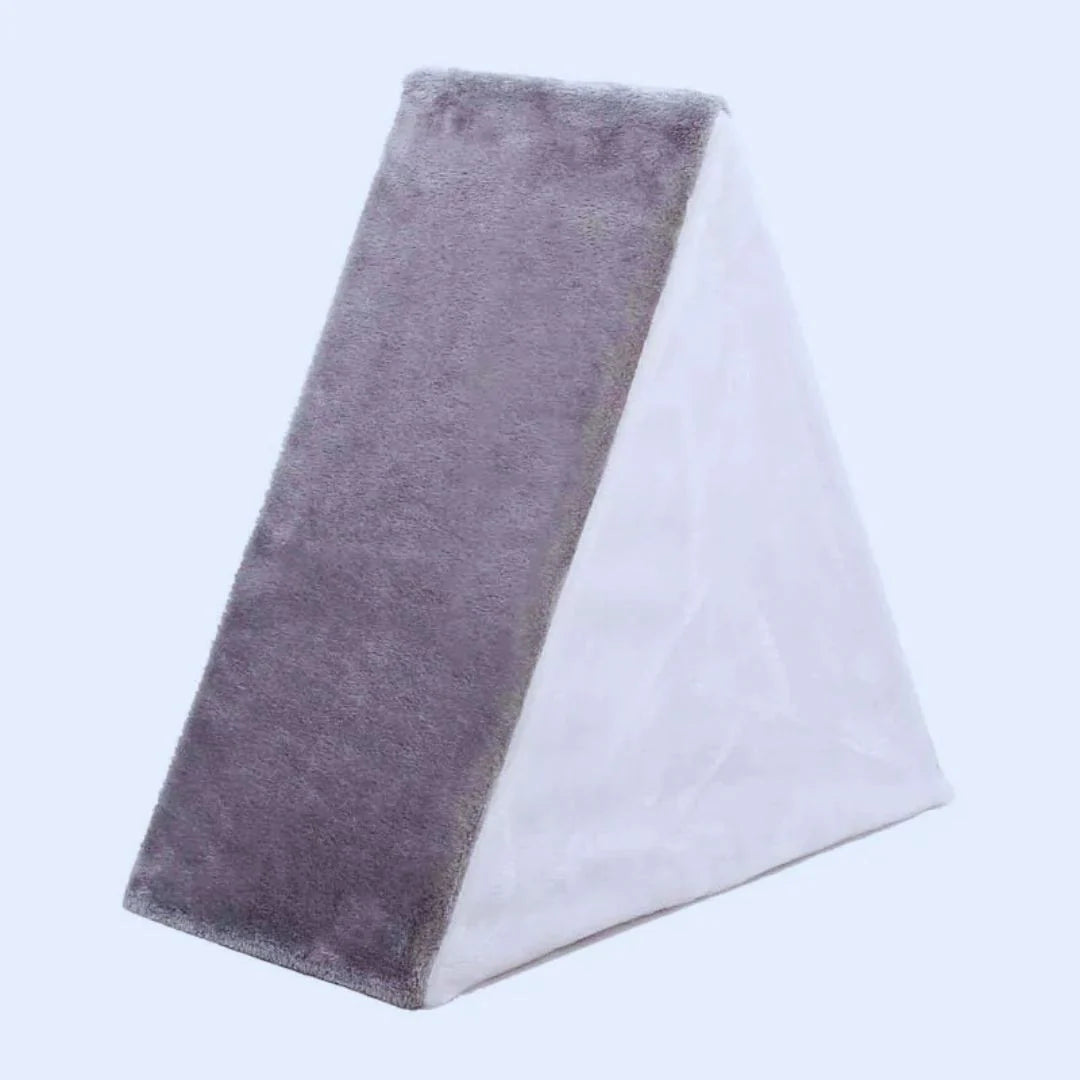 KuschelTipi – Katzenhaus Zelt mit Kratzfläche & Spielball