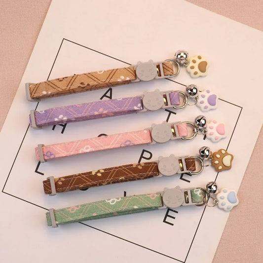Niedliches Pfötchen-Halsband